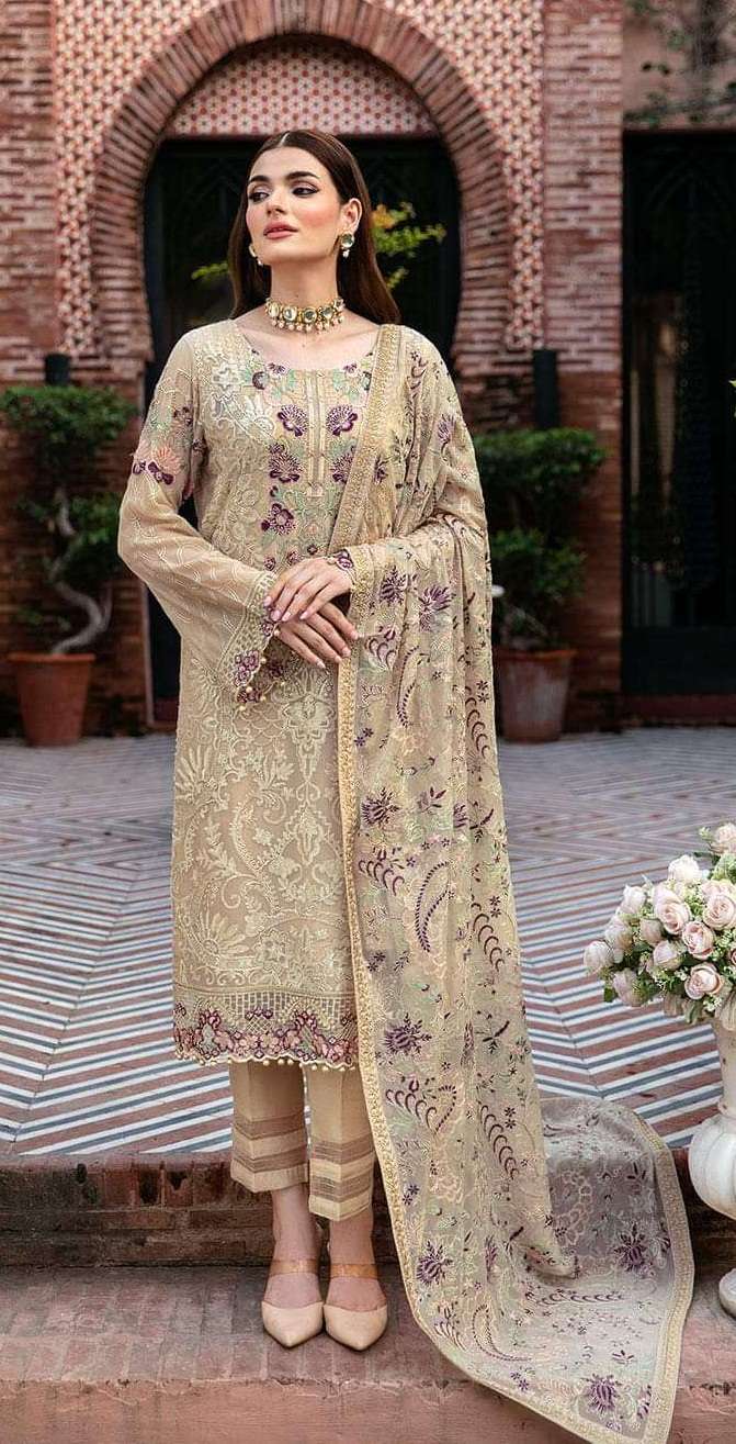 Dastan Open Pic by Ramsha